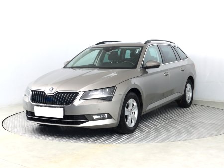 Škoda Superb, 2018 - pohled č. 3