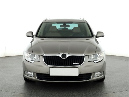 Škoda Superb, 2012 - pohled č. 2