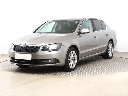 Škoda Superb, 2013 - pohled č. 3