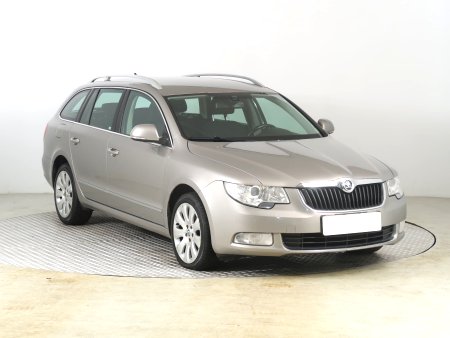 Škoda Superb, 2011