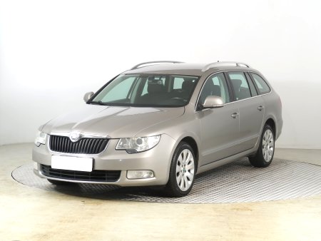 Škoda Superb, 2011 - pohled č. 3