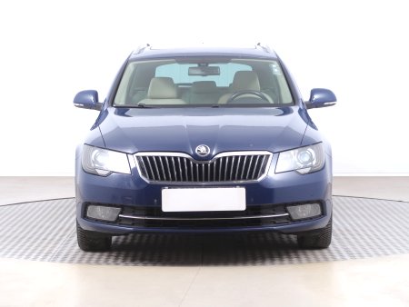 Škoda Superb, 2013 - pohled č. 2