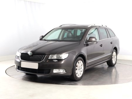 Škoda Superb, 2011 - pohled č. 3