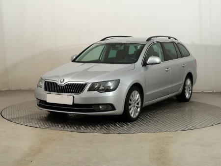 Škoda Superb, 2014 - pohled č. 3