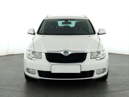 Škoda Superb, 2012 - pohled č. 2