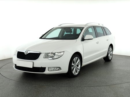 Škoda Superb, 2012 - pohled č. 3