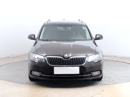 Škoda Superb, 2014 - pohled č. 2