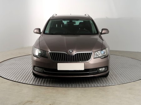 Škoda Superb, 2014 - pohled č. 2