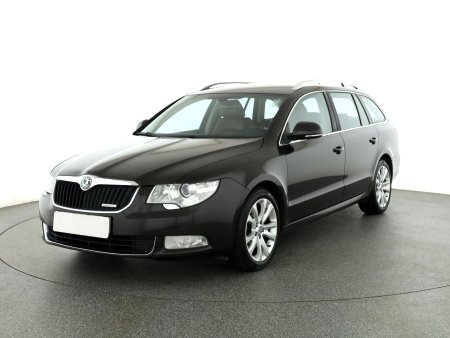 Škoda Superb, 2012 - pohled č. 3