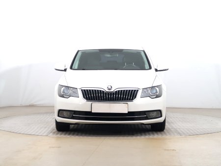 Škoda Superb, 2014 - pohled č. 2