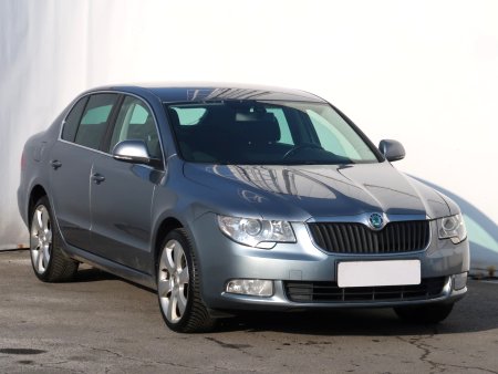 Škoda Superb, 2011
