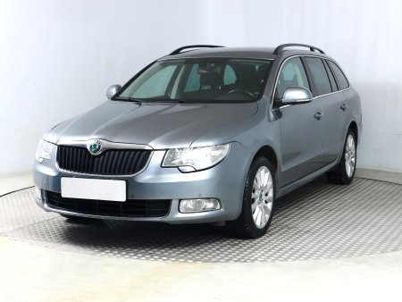 Škoda Superb, 2012 - pohled č. 3
