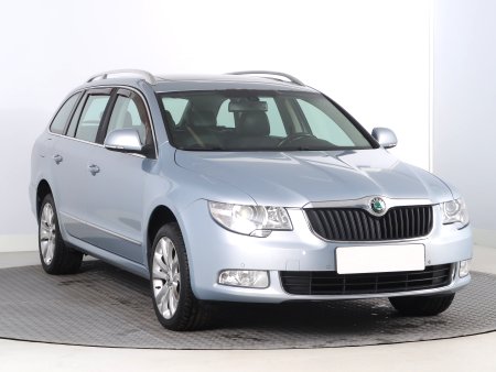 Škoda Superb, 2011