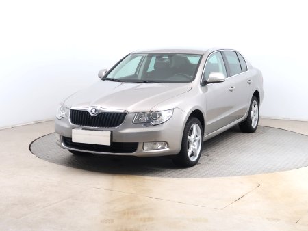 Škoda Superb, 2012 - pohled č. 3