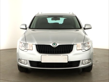 Škoda Superb, 2012 - pohled č. 2