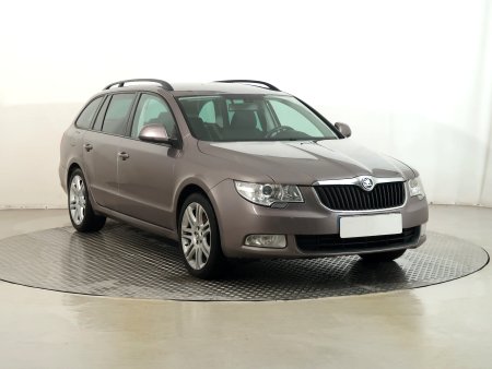 Škoda Superb, 2011