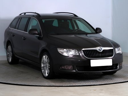 Škoda Superb, 2011