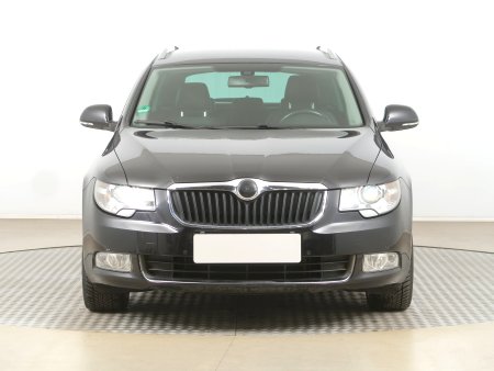 Škoda Superb, 2012 - pohled č. 2