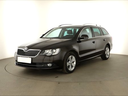 Škoda Superb, 2014 - pohled č. 3