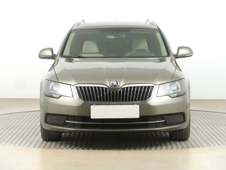 Škoda Superb, 2014 - pohled č. 2