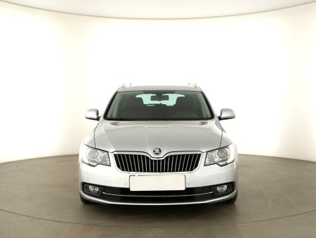 Škoda Superb, 2013 - pohled č. 2