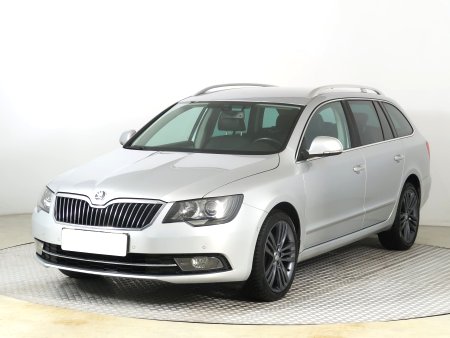 Škoda Superb, 2014 - pohled č. 3