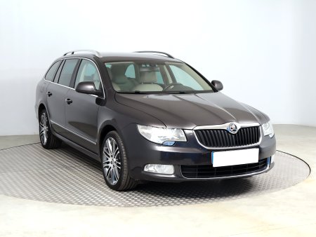 Škoda Superb, 2011