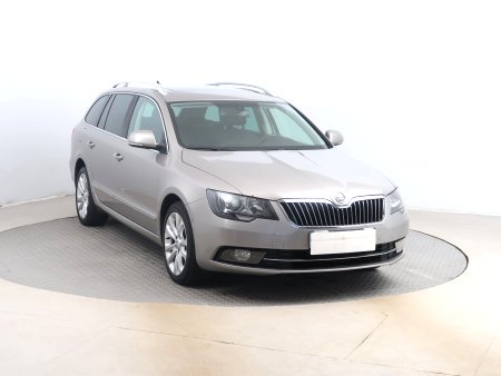 Škoda Superb, 2015