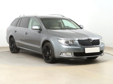 Škoda Superb, 2011