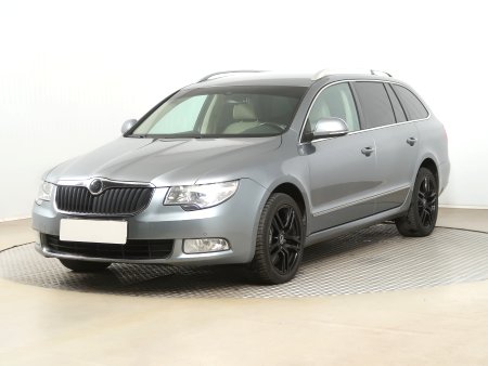 Škoda Superb, 2011 - pohled č. 3