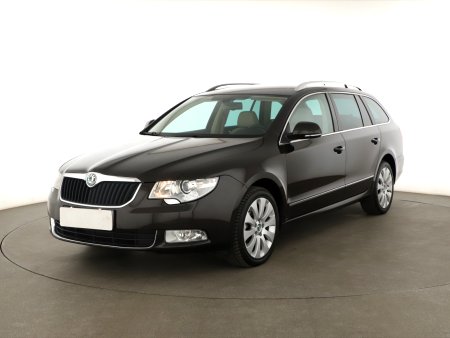 Škoda Superb, 2012 - pohled č. 3