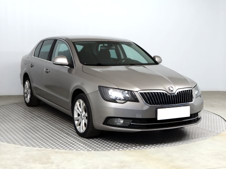 Škoda Superb, 2015