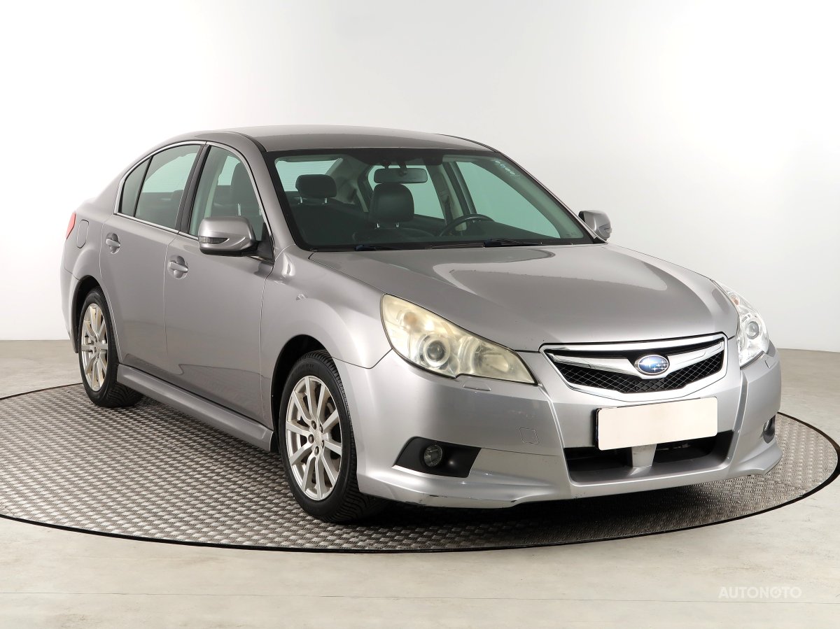 Subaru Legacy, 2011 - celkový pohled