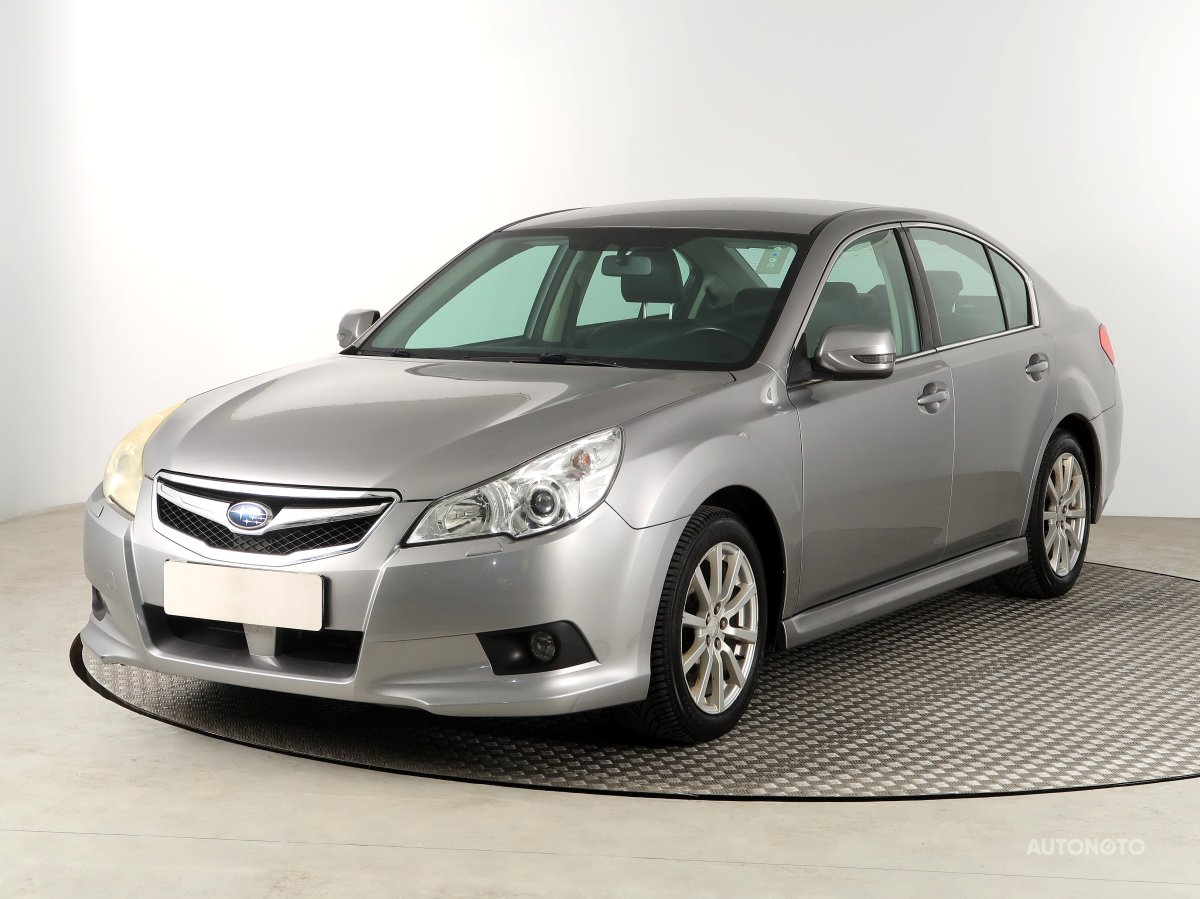 Subaru Legacy, 2011 - pohled č. 3