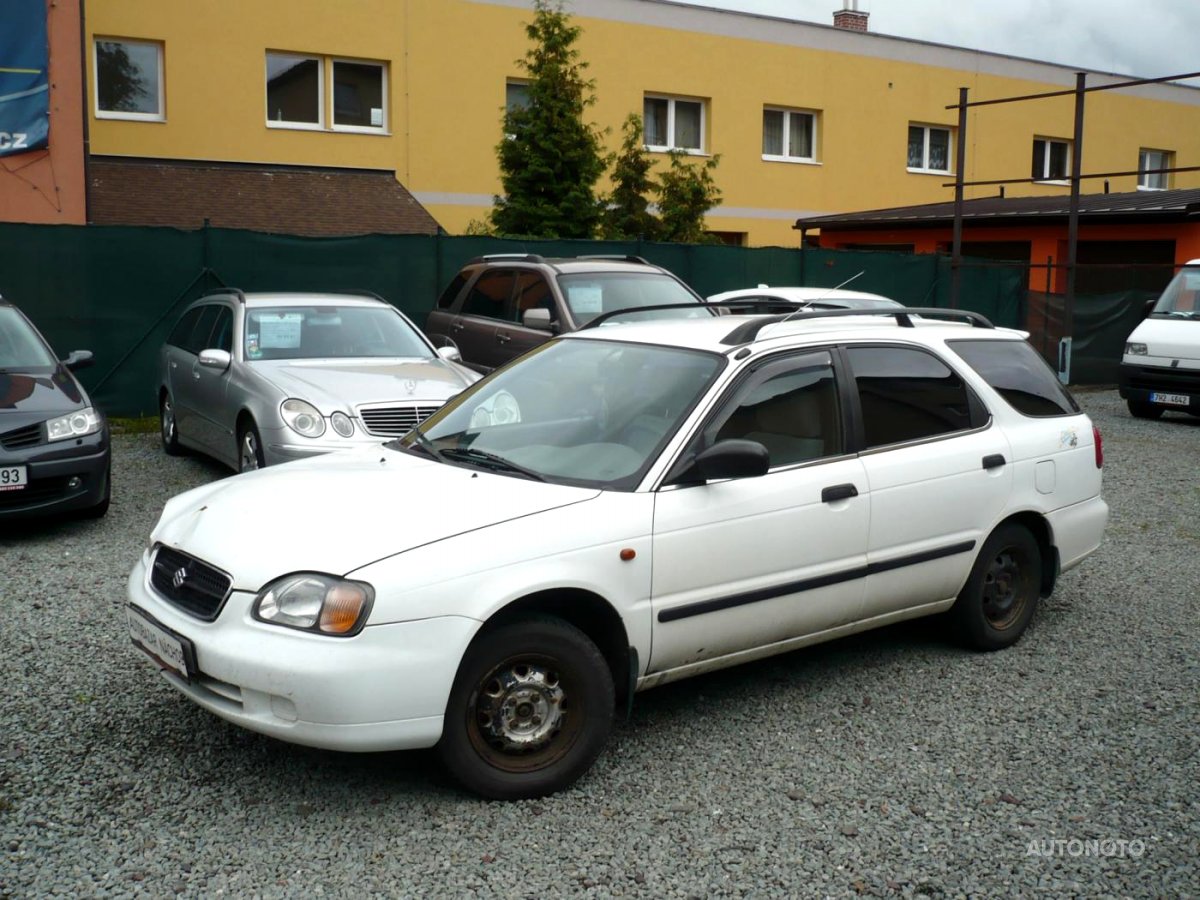 Suzuki Baleno, 2000 - celkový pohled