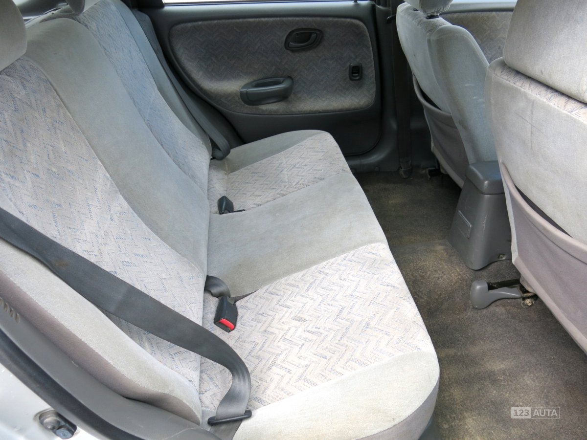 Suzuki Baleno, 2000 - pohled č. 16