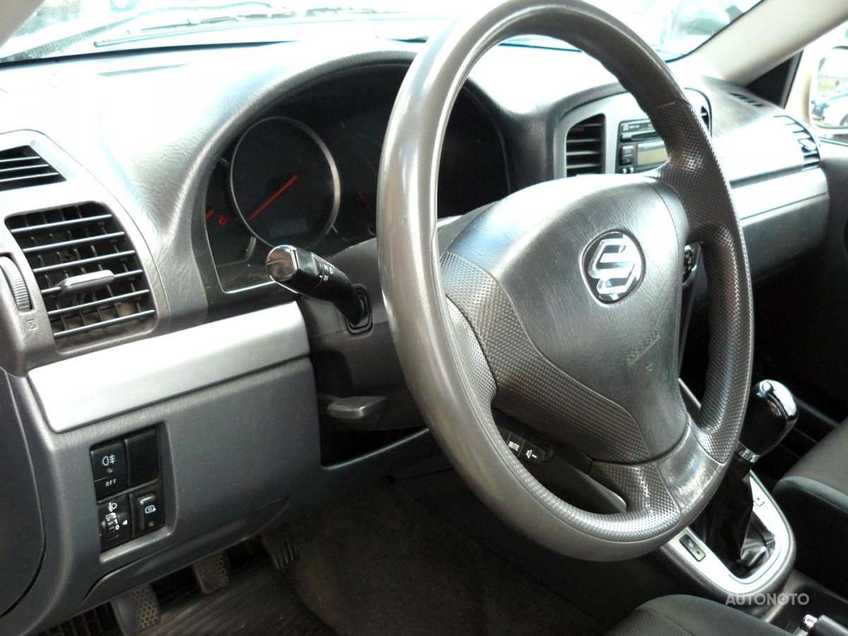 Suzuki Grand Vitara, 2004 - pohled č. 7