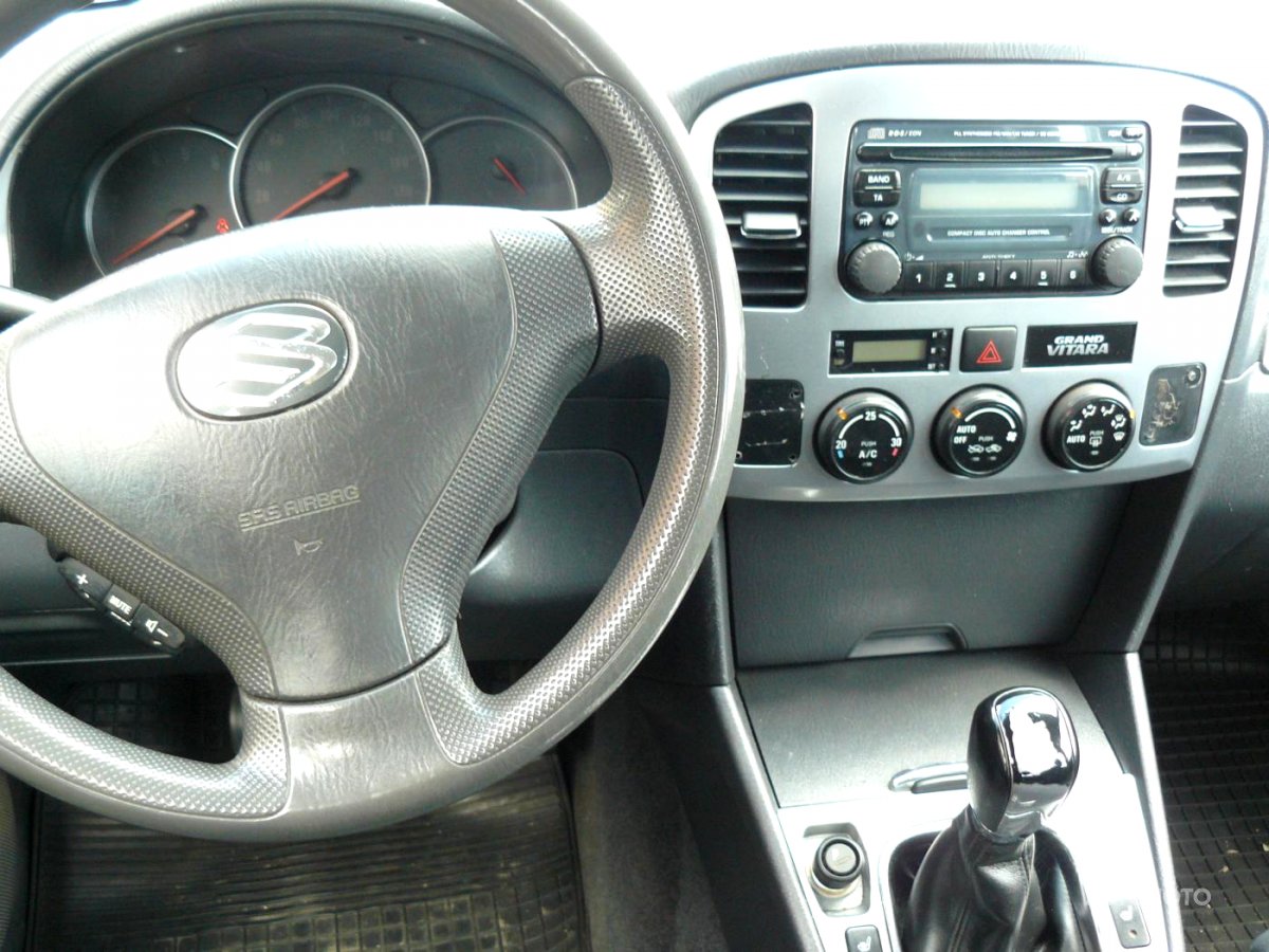 Suzuki Grand Vitara, 2004 - pohled č. 8