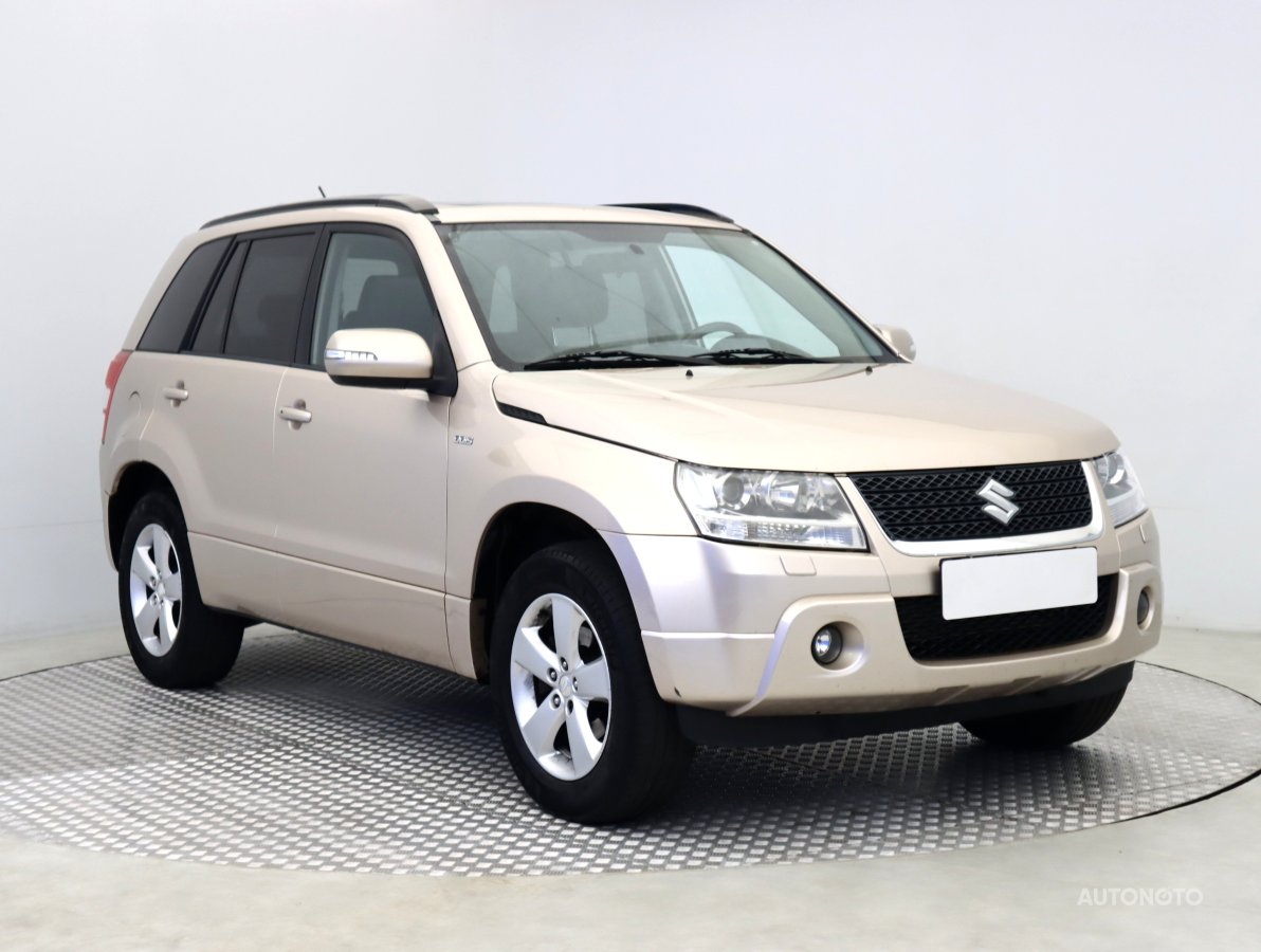 Suzuki Grand Vitara, 2012 - celkový pohled