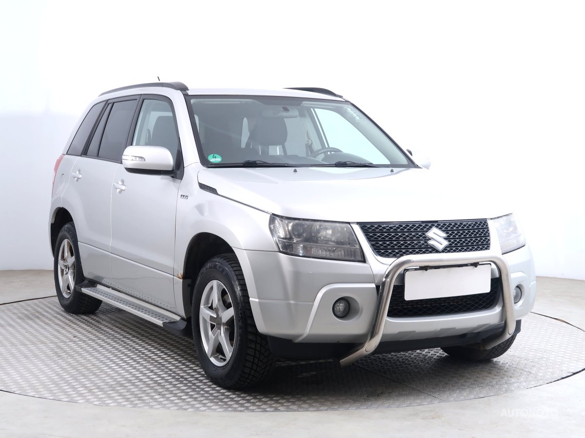 Suzuki Grand Vitara, 2010 - celkový pohled