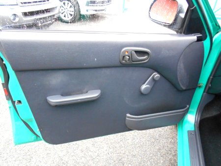 Suzuki Swift, 1998 - pohled č. 9