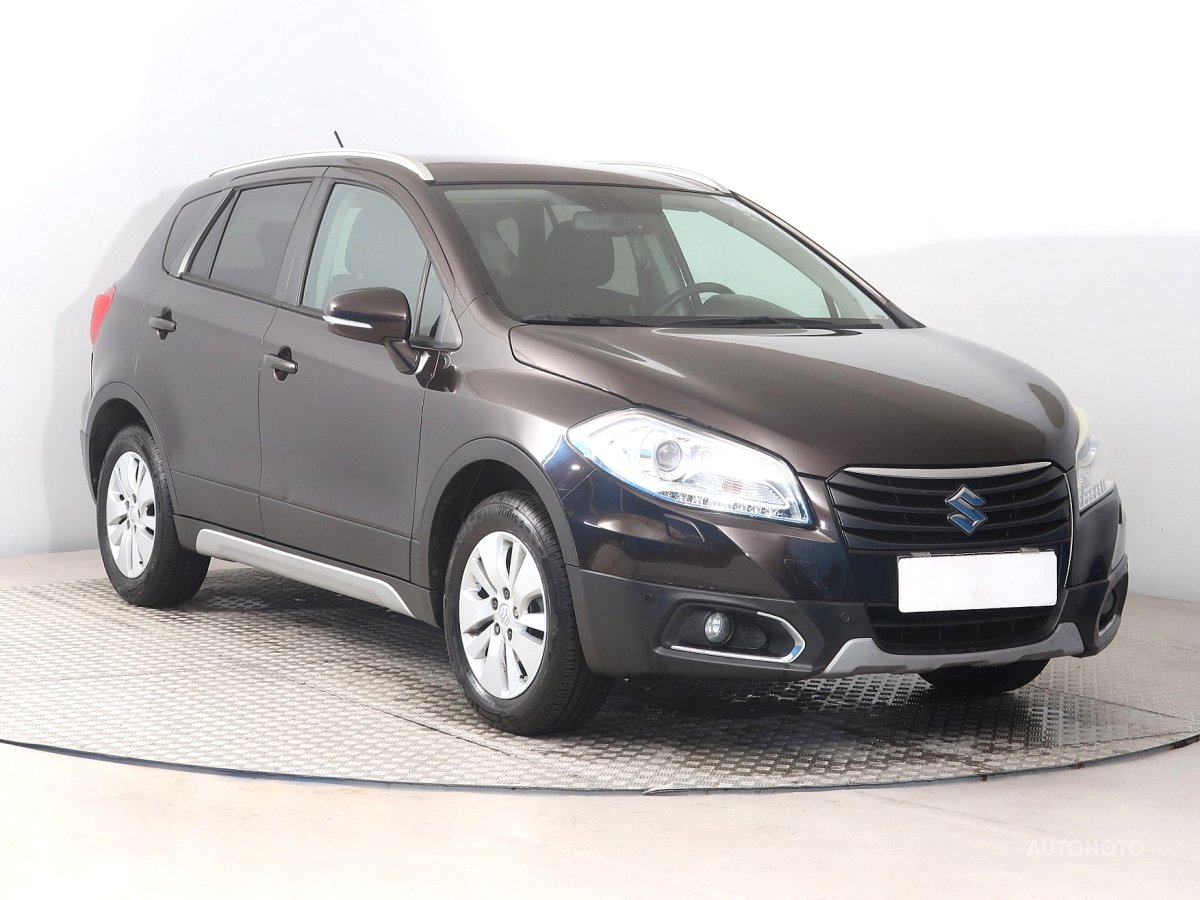 Suzuki SX4 S-Cross, 2014 - celkový pohled