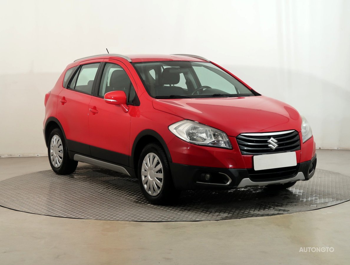 Suzuki SX4 S-Cross, 2015 - celkový pohled