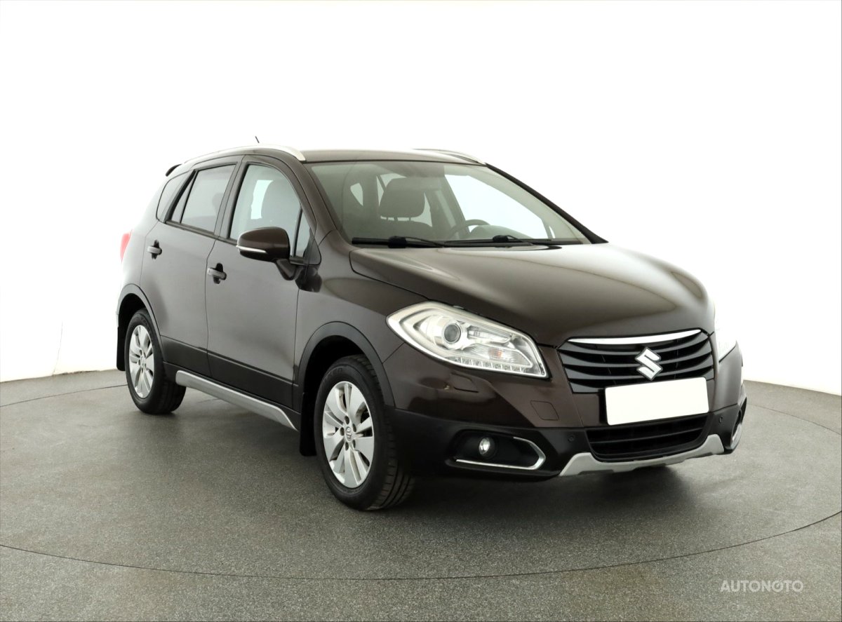 Suzuki SX4 S-Cross, 2013 - celkový pohled