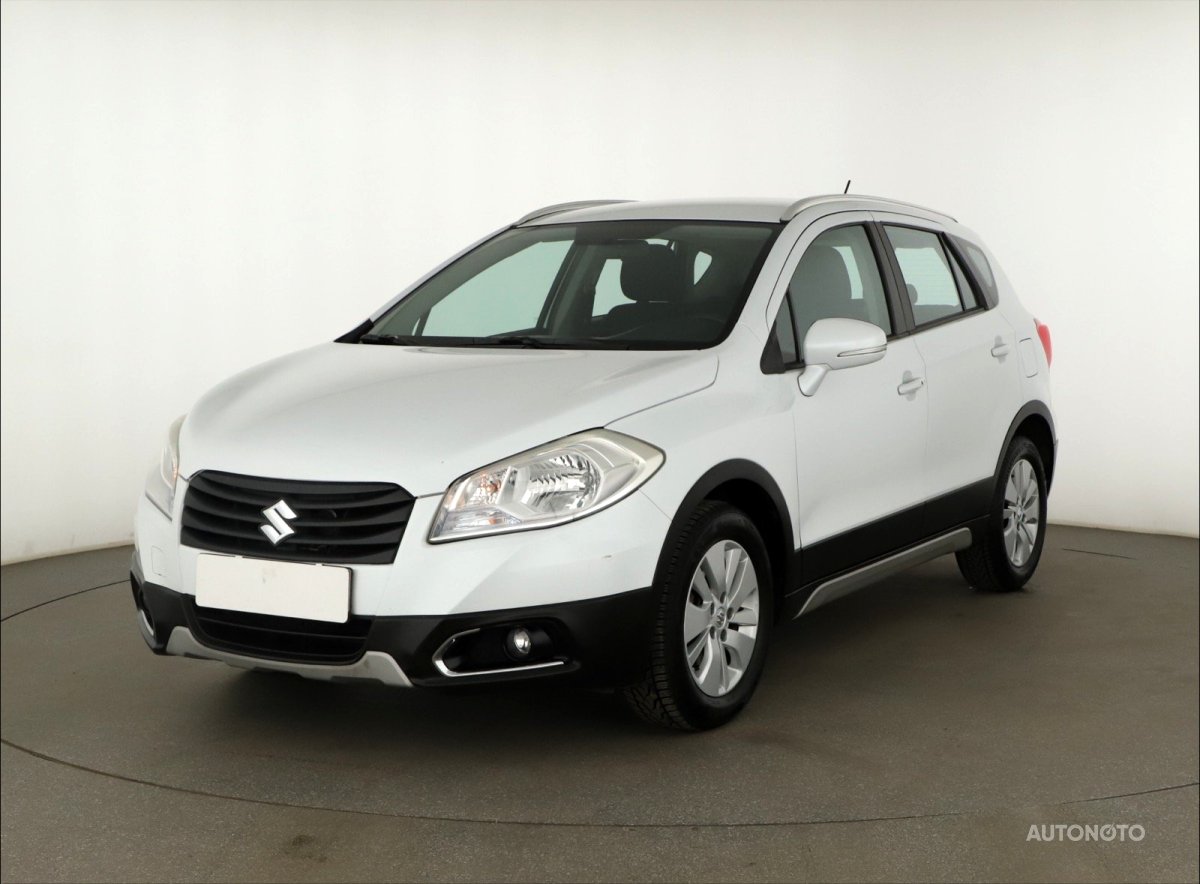 Suzuki SX4 S-Cross, 2014 - pohled č. 3