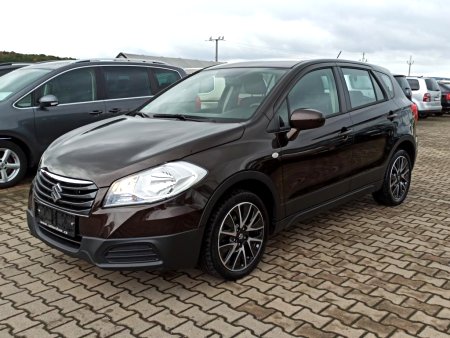 Suzuki SX4 S-Cross, 2015 - pohled č. 3