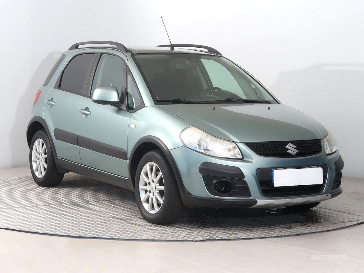 Suzuki SX4, 2010 - celkový pohled