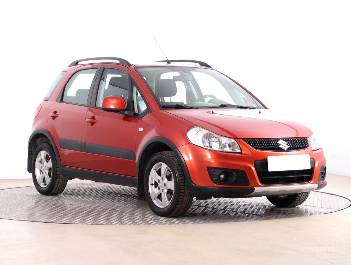 Suzuki SX4, 2013 - celkový pohled