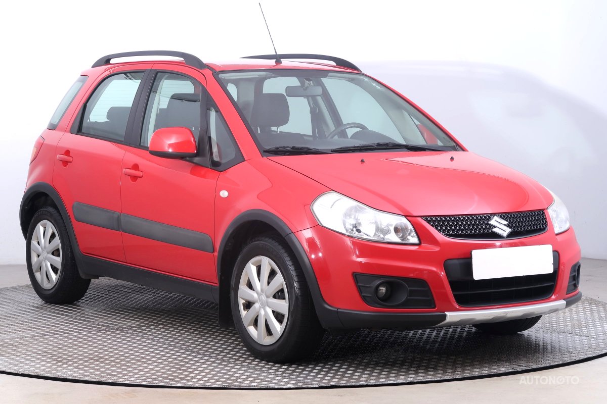 Suzuki SX4, 2011 - celkový pohled