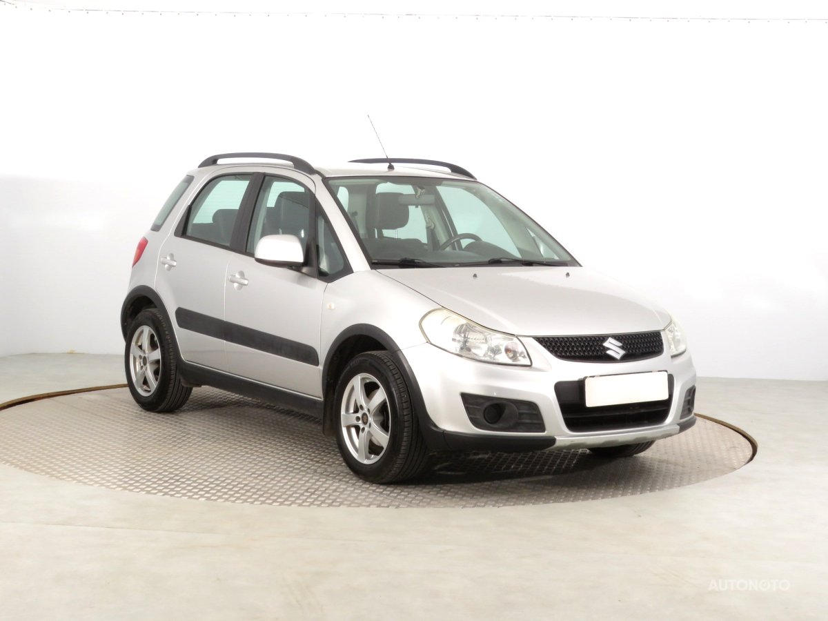 Suzuki SX4, 2010 - celkový pohled